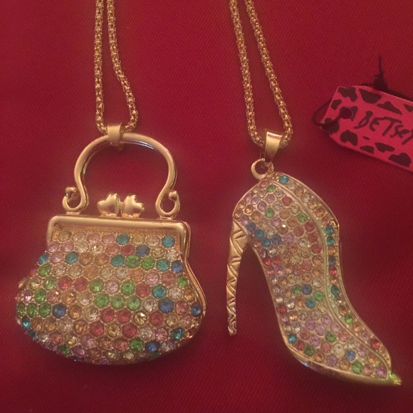 NWT BetseyJohnson Handbag And Shoe Necklace Set - Picture 2 of 2
